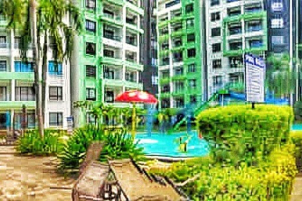 Pangsapuri One Life Four Season Manhattan Waterpark
